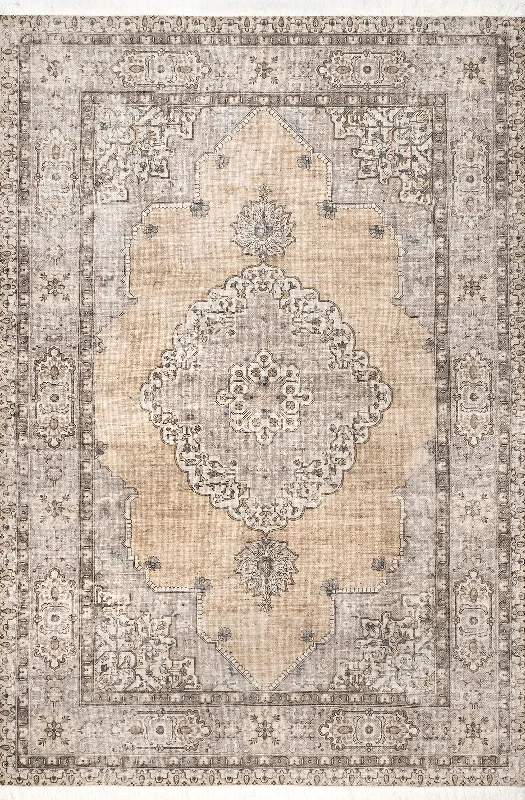 Sabrina Wreath Medallion Rug | Peach