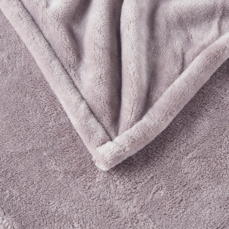 Beautyrest Heated Plush Oversized Throw