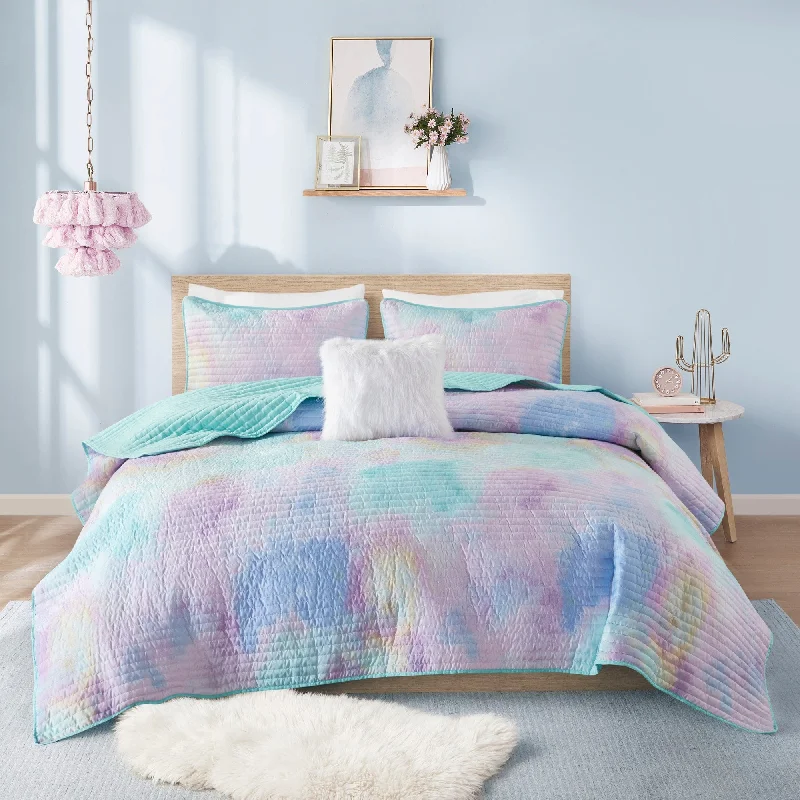 Intelligent Design Karissa Watercolor Tie Dye Printed Quilt Set with Throw Pillow