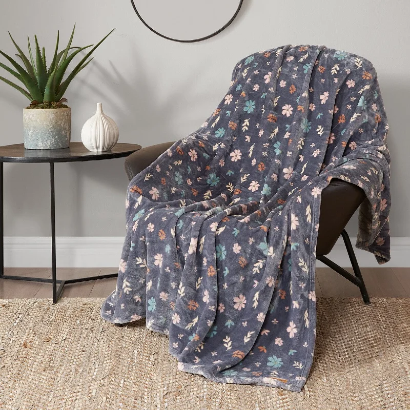 Lucky Brand Tossed Blooms Plush 50" x 70" Throw Blanket