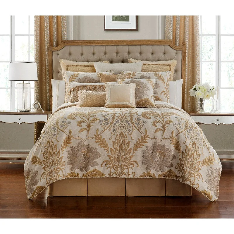 Ansonia Reversible 4PC Comforter Set