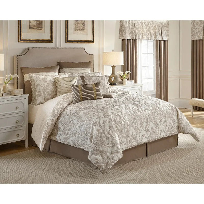 Croscill Madeline Ivory/Taupe Damask 4-piece Comforter Set