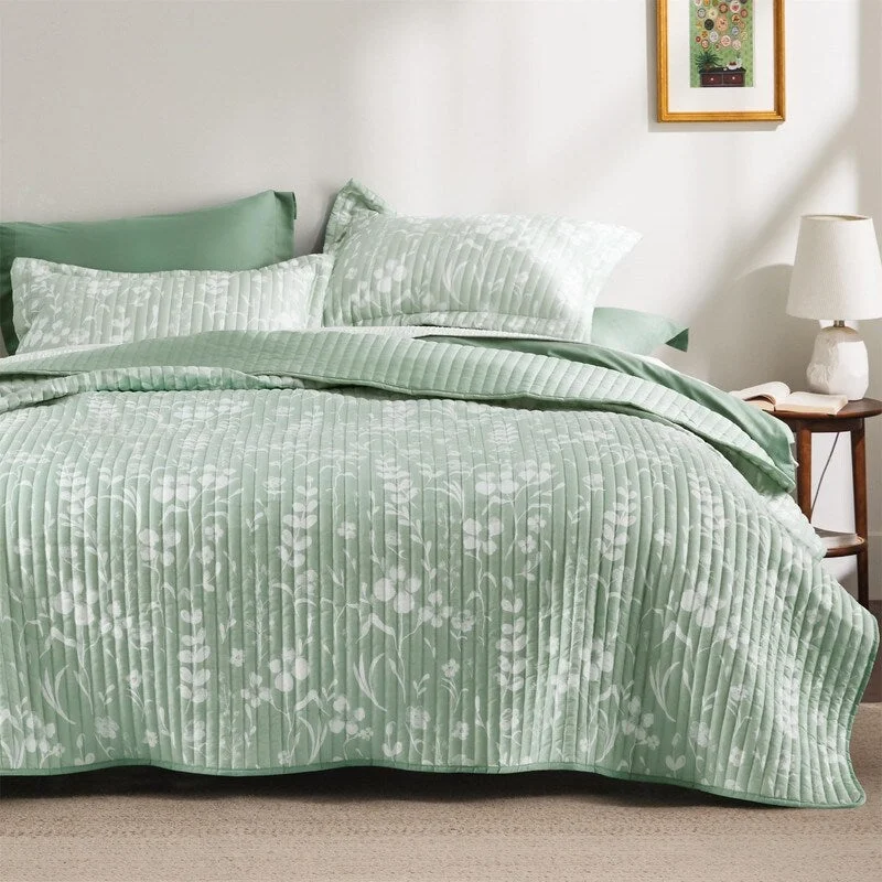 Reversible Microfiber Coverlet for All Seasons