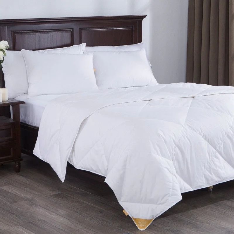 St. James Home Lightweight White Goose Down Blend Comforter