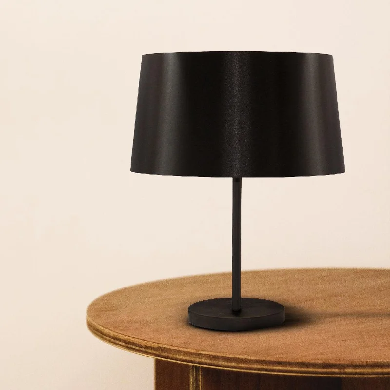 LUCID TABLE LAMP