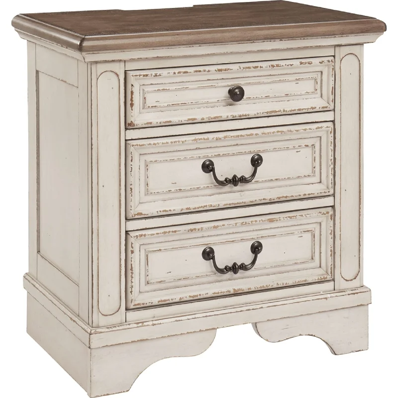 Realyn 3 Drawer Nightstand - White